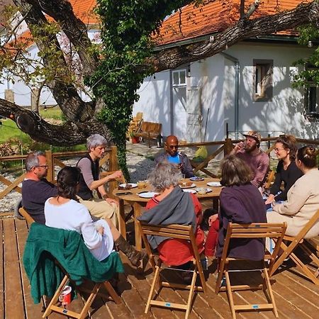 Parokia Apartman Es Coworking A Balaton Mellett Kaptalantoti Экстерьер фото