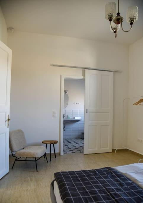 Parokia Apartman Es Coworking A Balaton Mellett Kaptalantoti Экстерьер фото