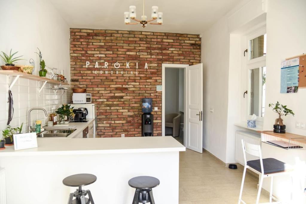 Parokia Apartman Es Coworking A Balaton Mellett Kaptalantoti Экстерьер фото