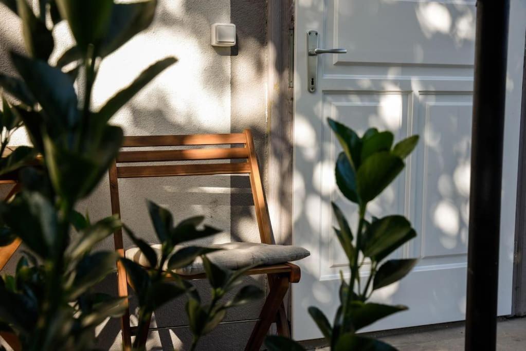 Parokia Apartman Es Coworking A Balaton Mellett Kaptalantoti Экстерьер фото